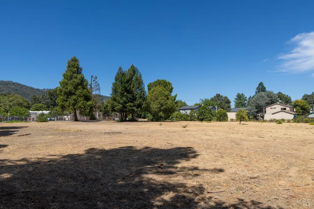 817 Waugh Lane Ukiah, CA 95482