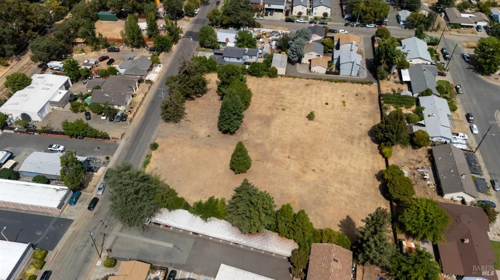 817 Waugh Lane Ukiah, CA 95482
