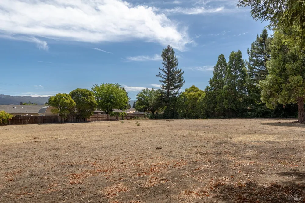 817 Waugh Lane Ukiah, CA 95482