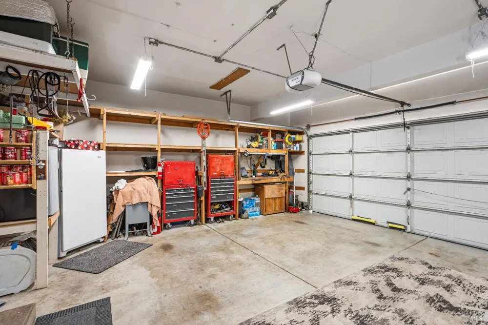 105 William Circle Cloverdale, CA 95425