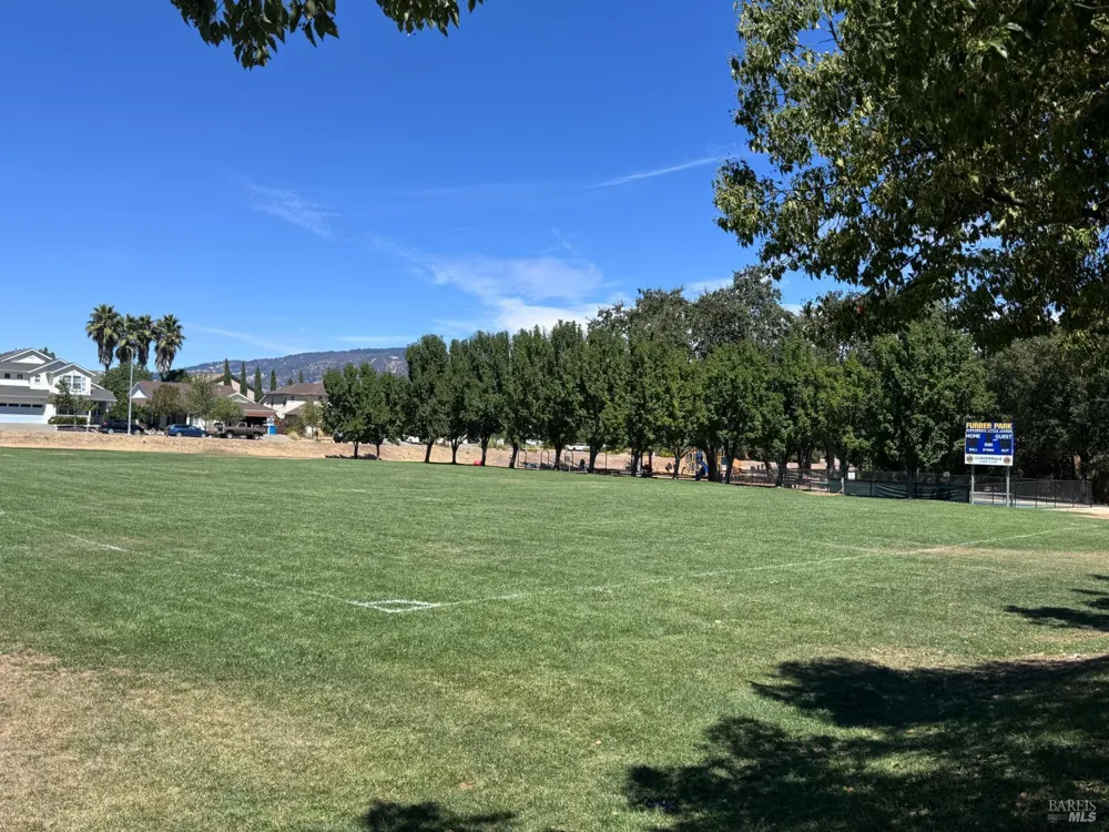 105 William Circle Cloverdale, CA 95425