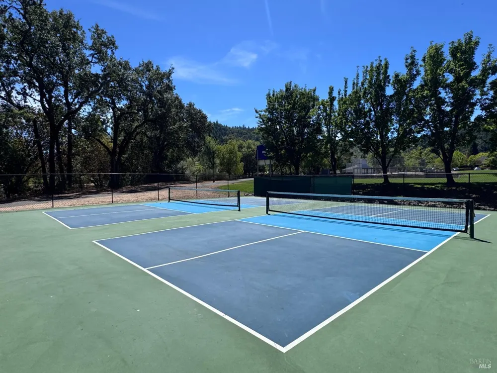 105 William Circle Cloverdale, CA 95425