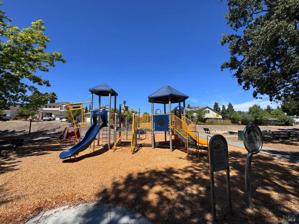 105 William Circle Cloverdale, CA 95425