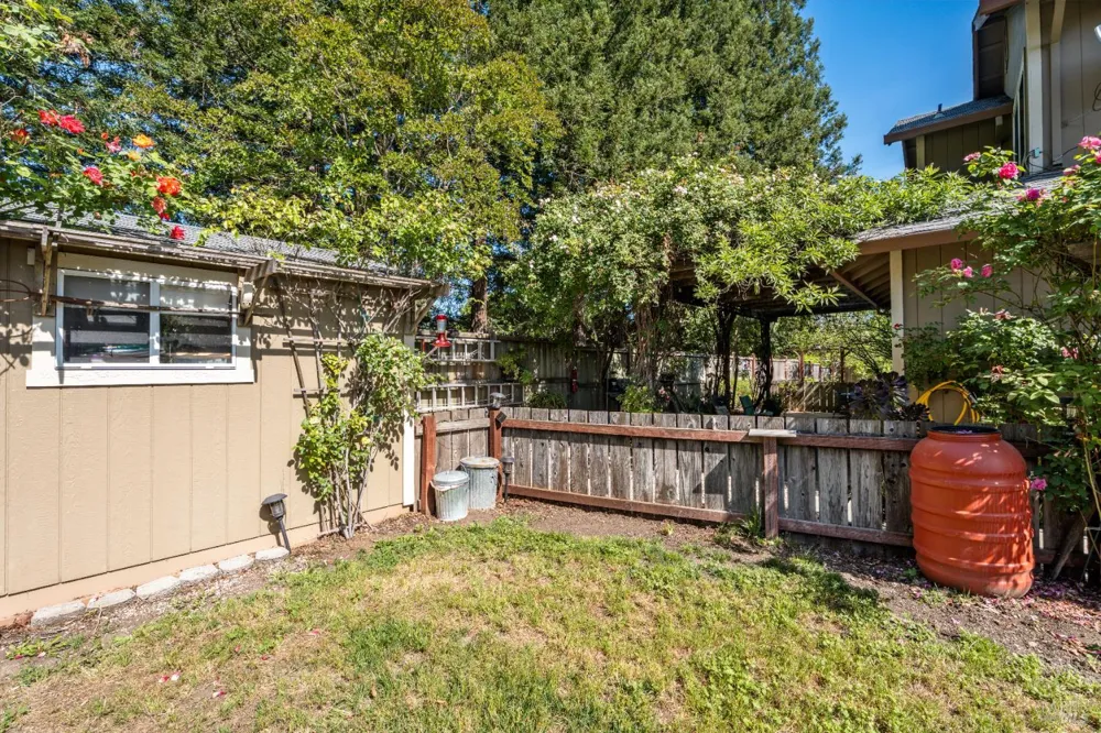 105 William Circle Cloverdale, CA 95425