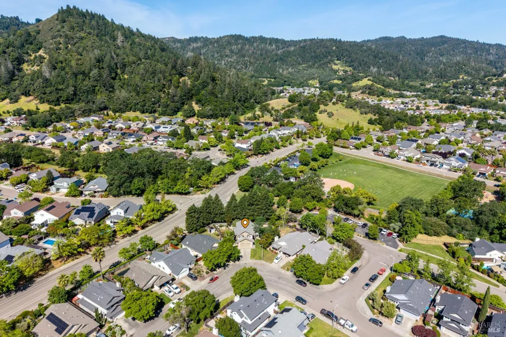 105 William Circle Cloverdale, CA 95425
