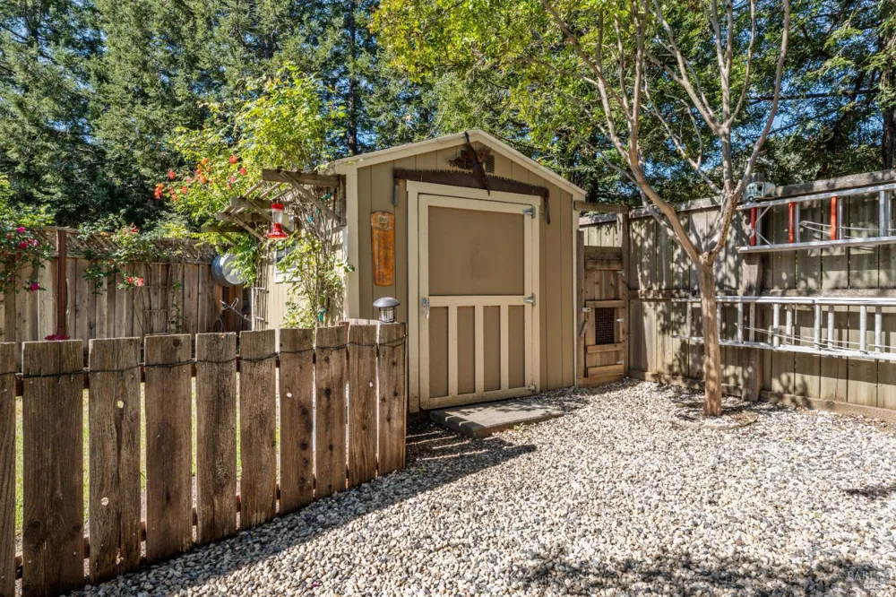 105 William Circle Cloverdale, CA 95425