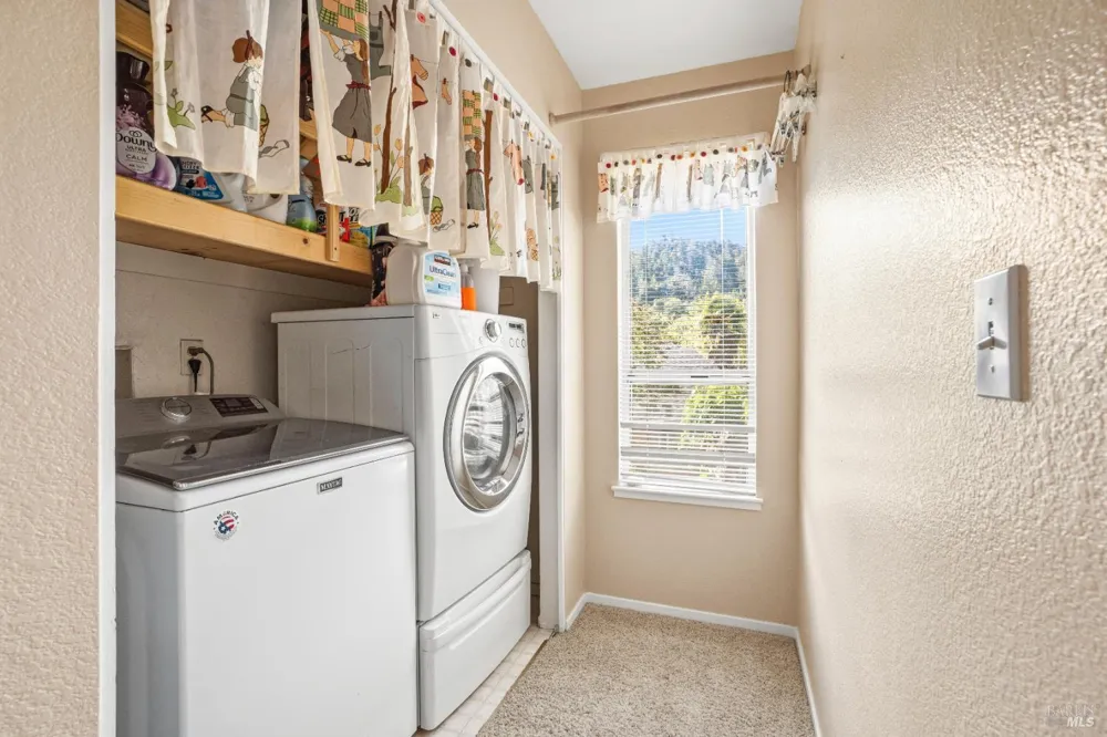 105 William Circle Cloverdale, CA 95425