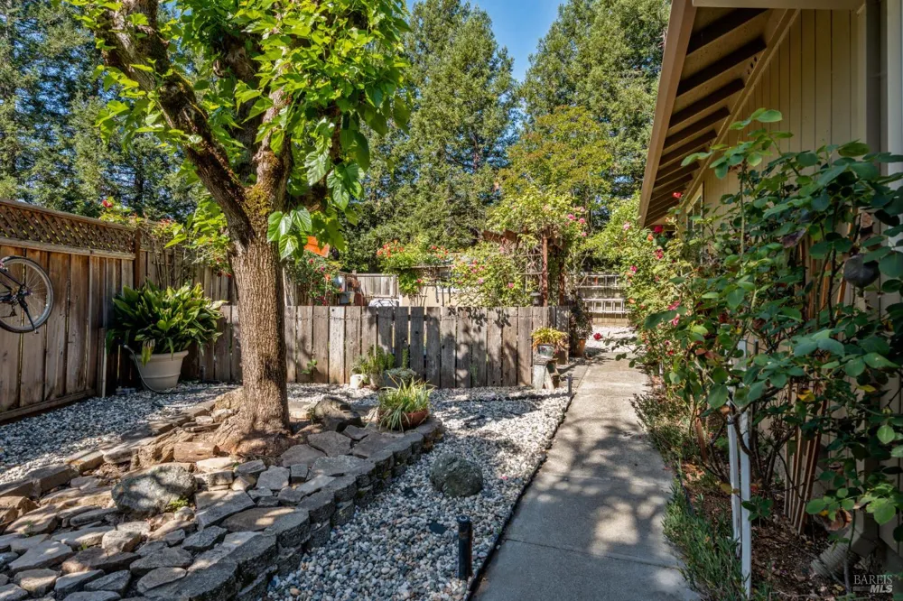 105 William Circle Cloverdale, CA 95425