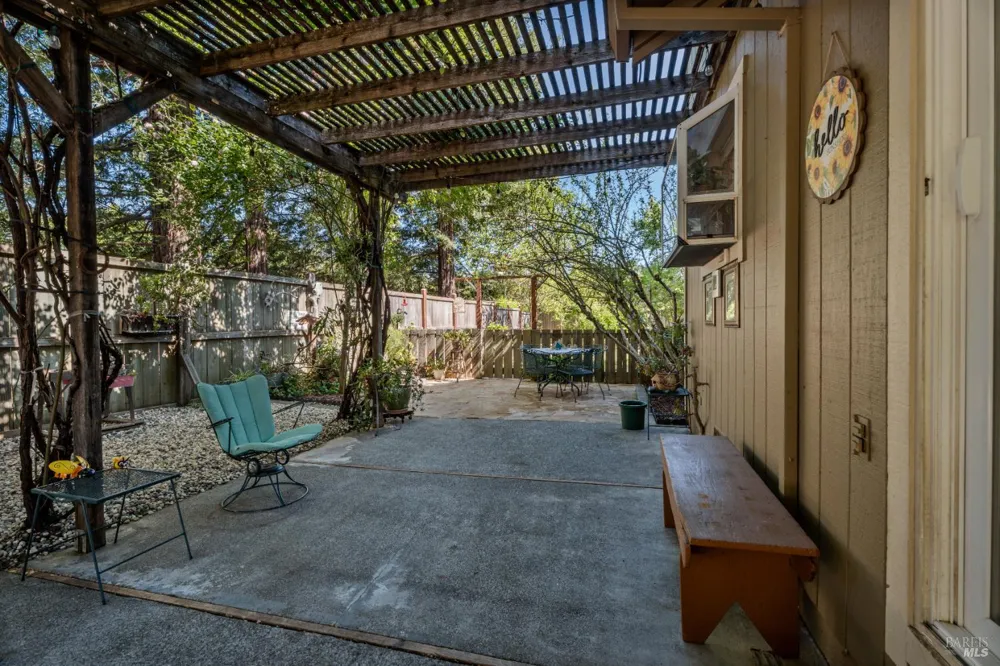 105 William Circle Cloverdale, CA 95425