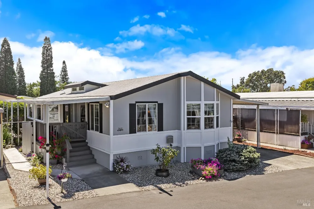 705 Sequoia Street Windsor, CA 95492