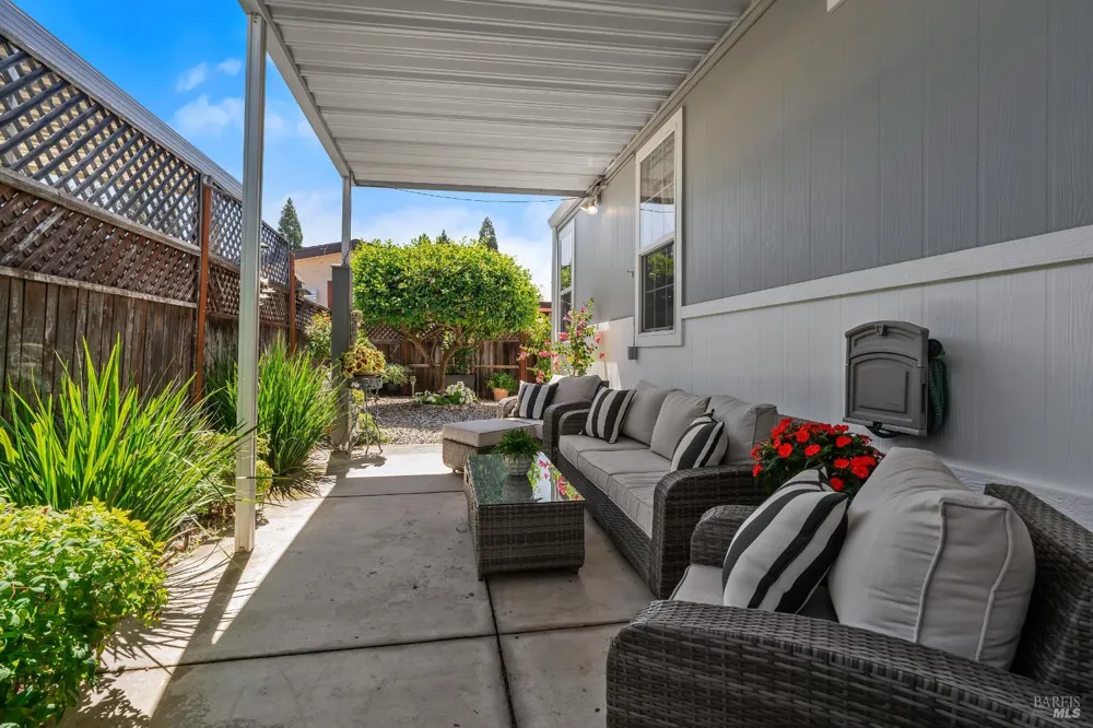 705 Sequoia Street Windsor, CA 95492