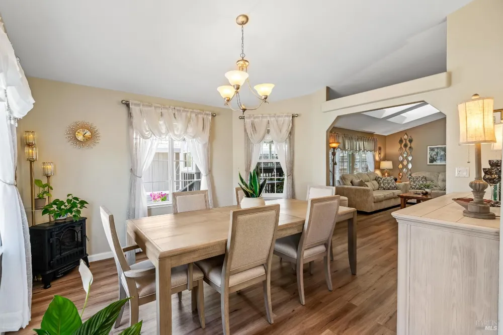 705 Sequoia Street Windsor, CA 95492