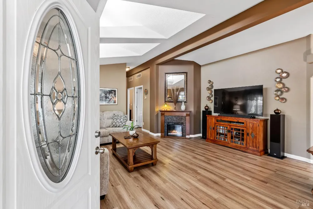 705 Sequoia Street Windsor, CA 95492