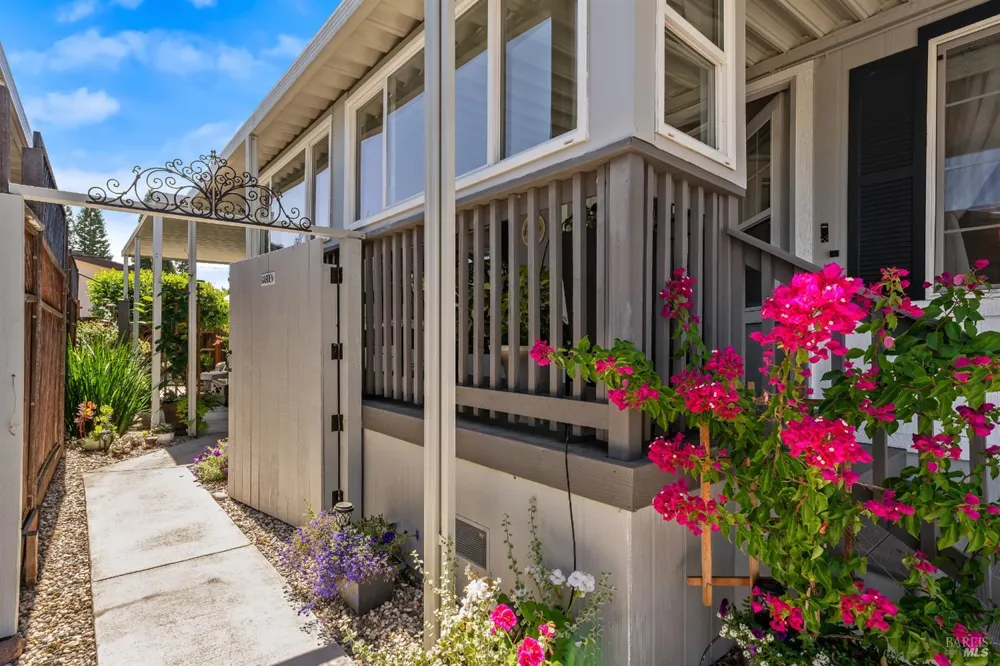 705 Sequoia Street Windsor, CA 95492