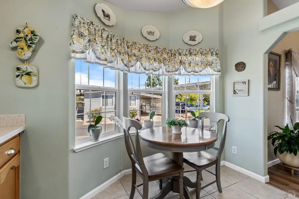 705 Sequoia Street Windsor, CA 95492