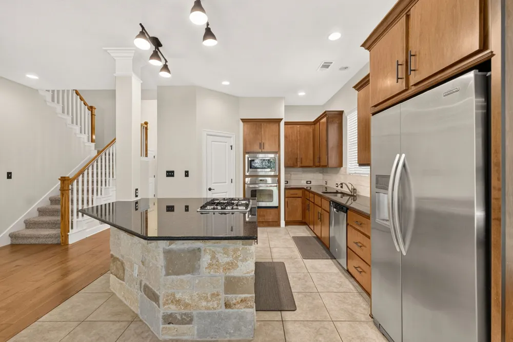 9550 Savannah Ridge Drive #38 Austin, TX 78726