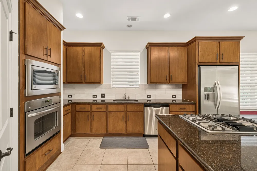 9550 Savannah Ridge Drive #38 Austin, TX 78726