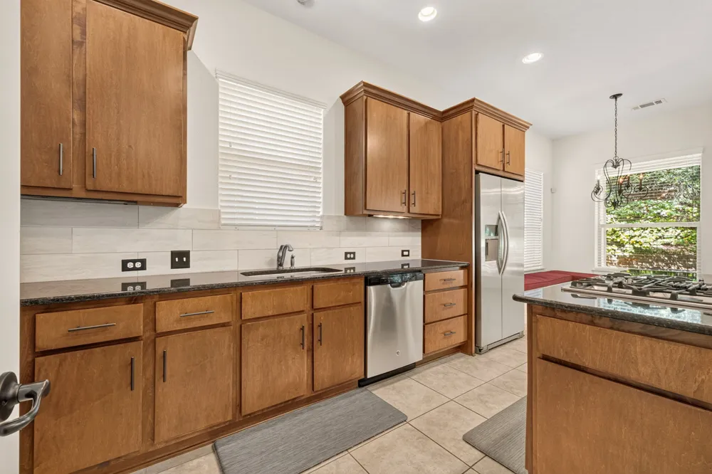 9550 Savannah Ridge Drive #38 Austin, TX 78726