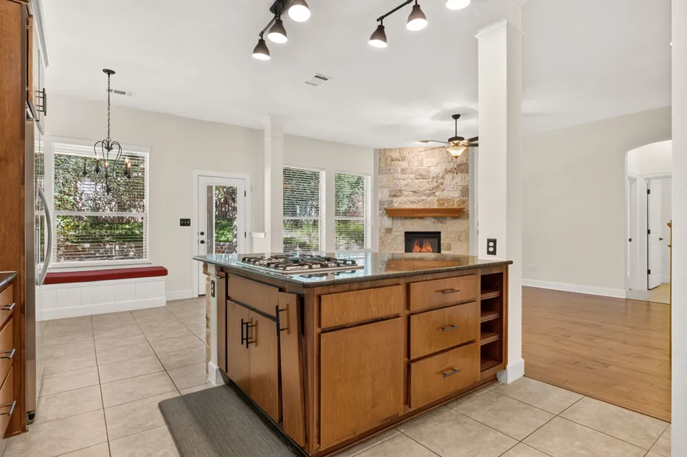 9550 Savannah Ridge Drive #38 Austin, TX 78726