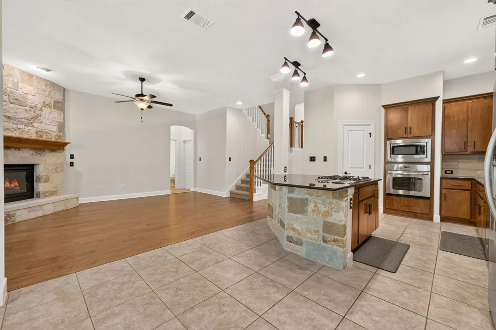 9550 Savannah Ridge Drive #38 Austin, TX 78726