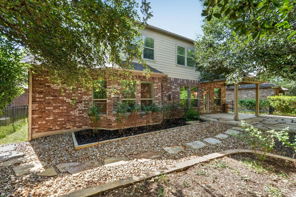 9550 Savannah Ridge Drive #38 Austin, TX 78726