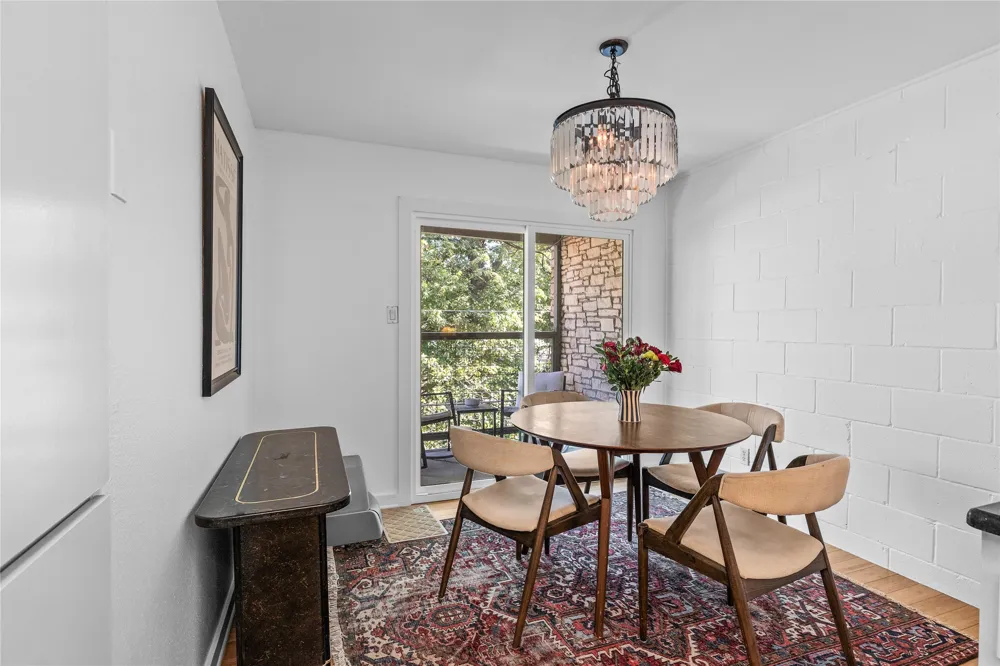 2303 East Side Drive #210 Austin, TX 78704