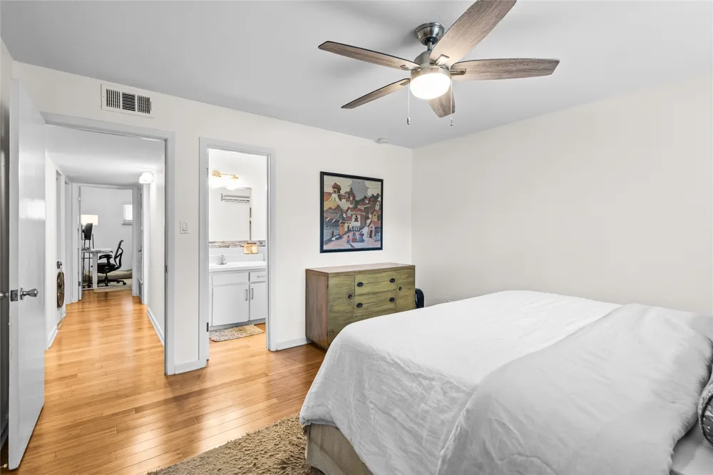 2303 East Side Drive #210 Austin, TX 78704