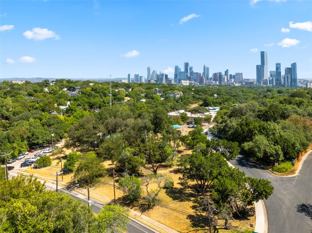2303 East Side Drive #210 Austin, TX 78704