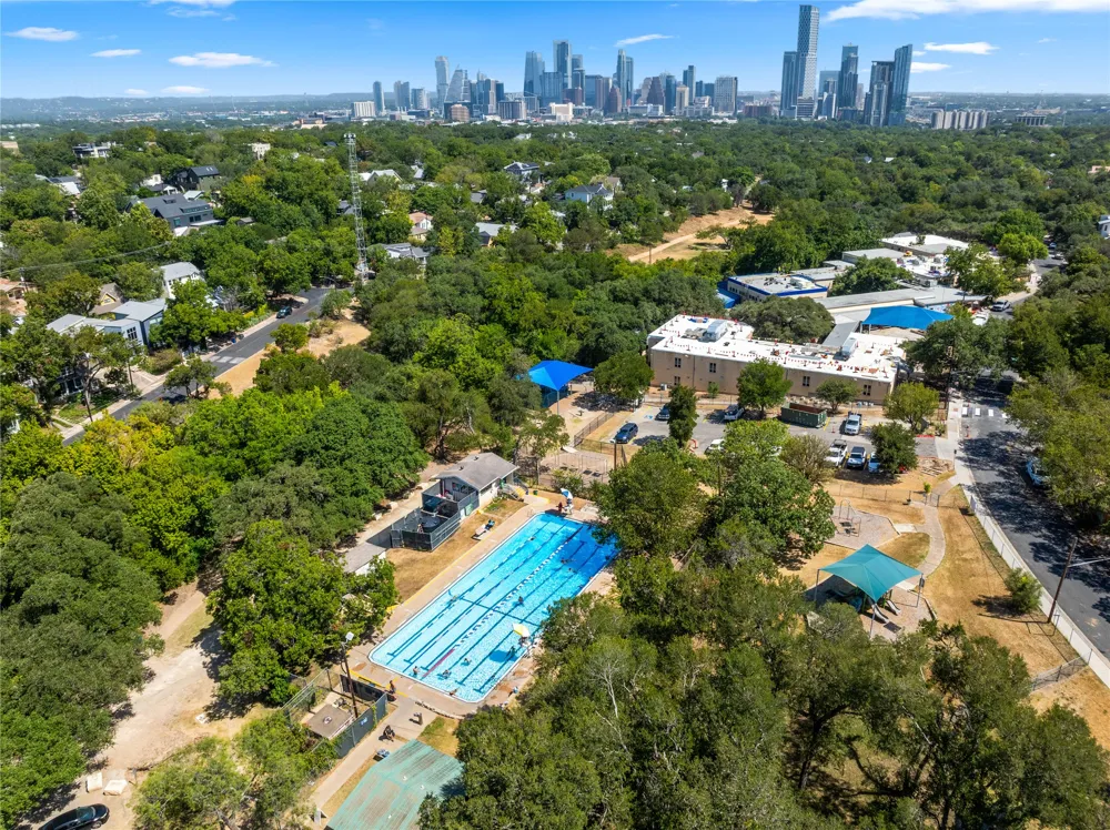 2303 East Side Drive #210 Austin, TX 78704
