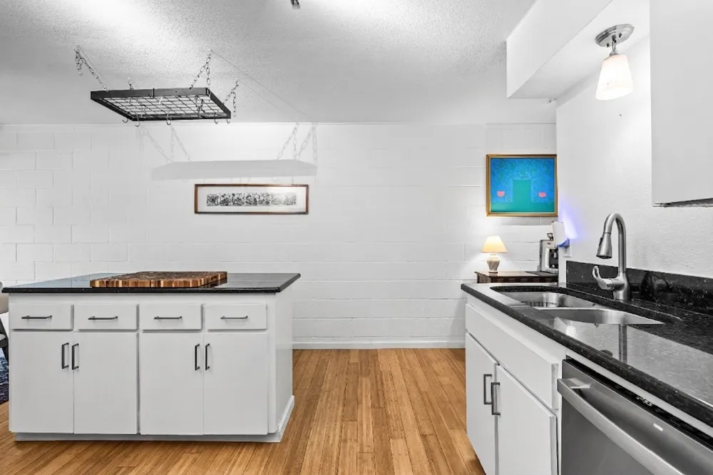 2303 East Side Drive #210 Austin, TX 78704