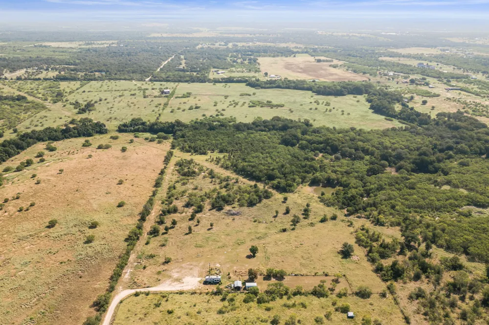 625 Callihan Road Luling, TX 78648
