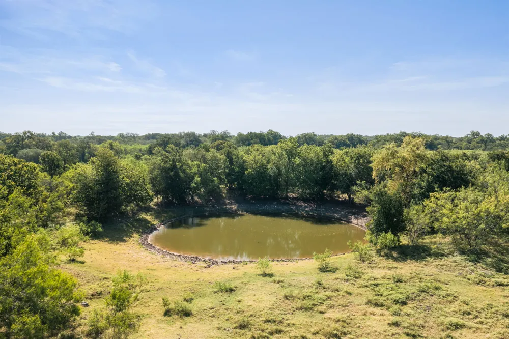 625 Callihan Road Luling, TX 78648