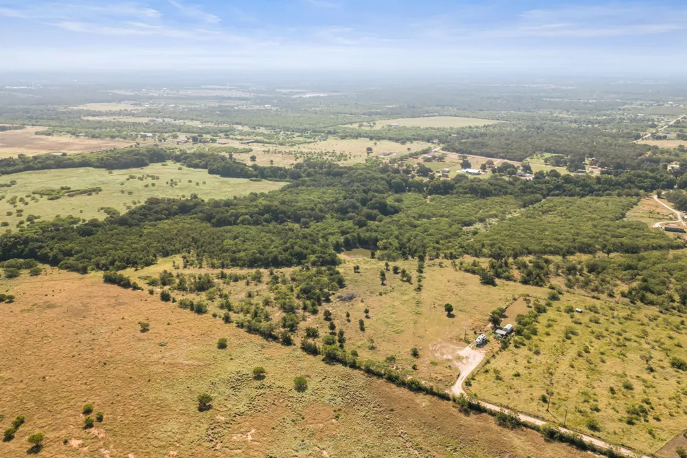 625 Callihan Road Luling, TX 78648