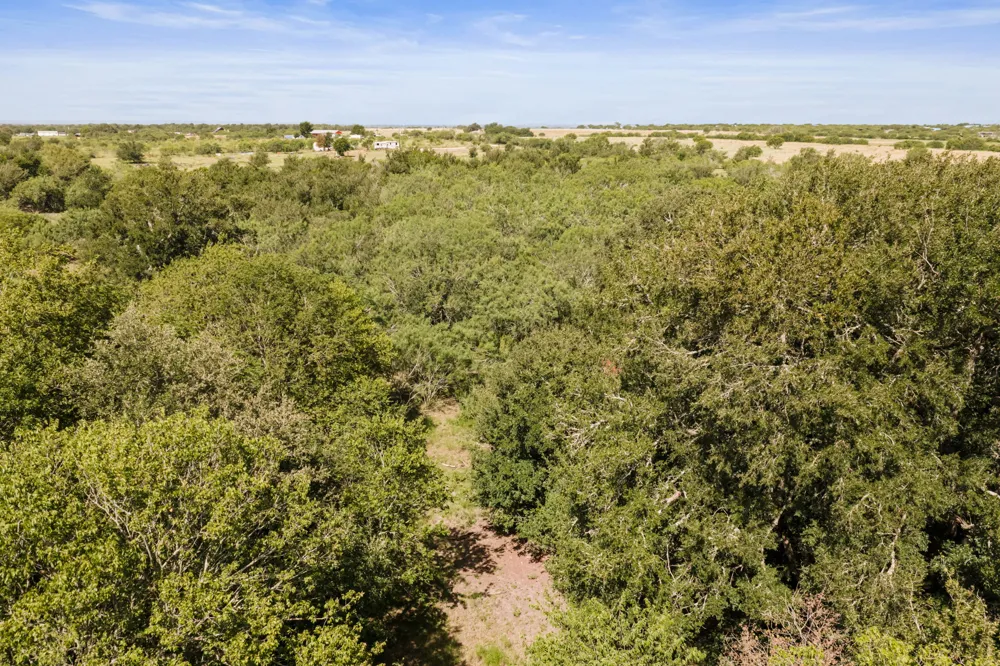 625 Callihan Road Luling, TX 78648