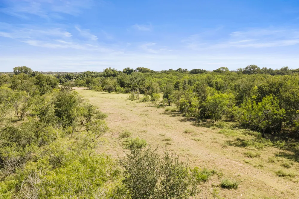625 Callihan Road Luling, TX 78648