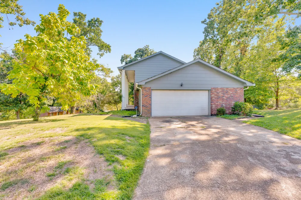 5661 Grayshore Lane Hixson, TN 37343