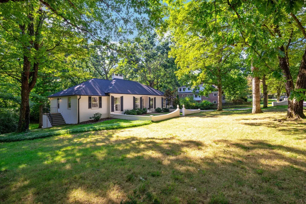 1102 Havenwood Drive Signal Mountain, TN 37377