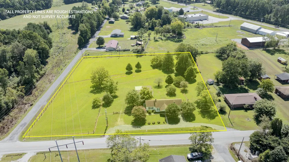 4924 Wolf Creek Road Spring City, TN 37381