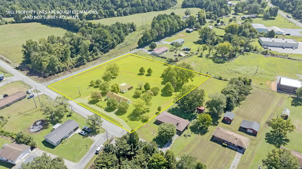 4924 Wolf Creek Road Spring City, TN 37381