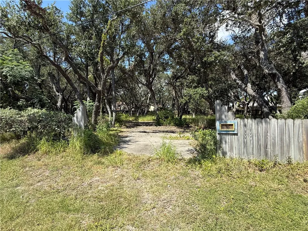 601 10th Street Fulton, TX 78358