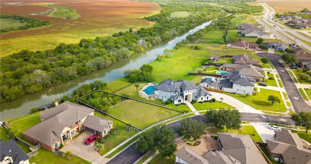 7617 Kings Corpus Christi, TX 78413