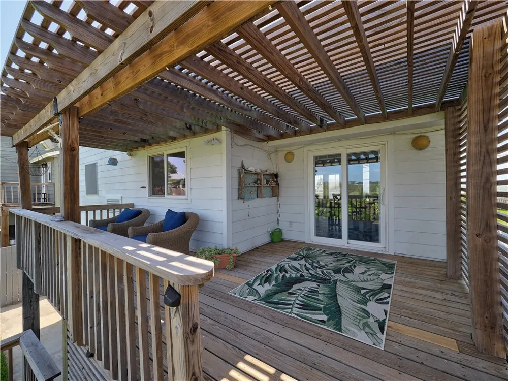 202 Causeway Street Portland, TX 78374