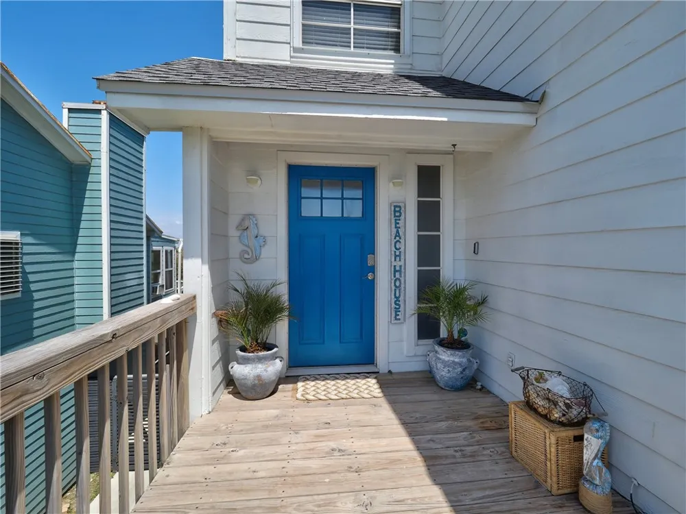 202 Causeway Street Portland, TX 78374