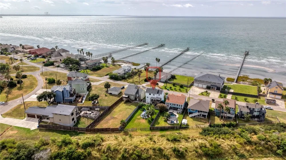 202 Causeway Street Portland, TX 78374