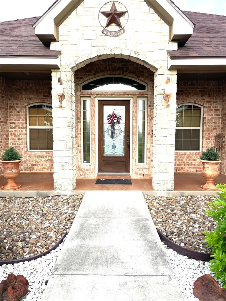 5937 Hidden Valley Lp Sandia, TX 78383