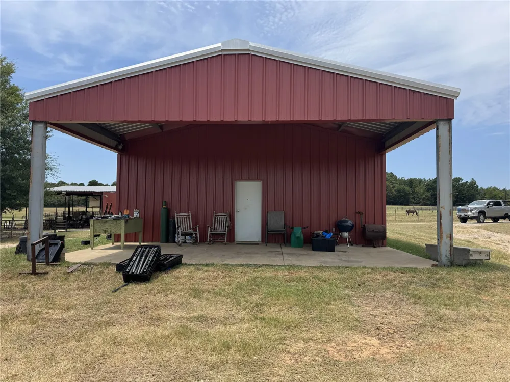 19743 S County Road 3227 Cushing, TX 75760