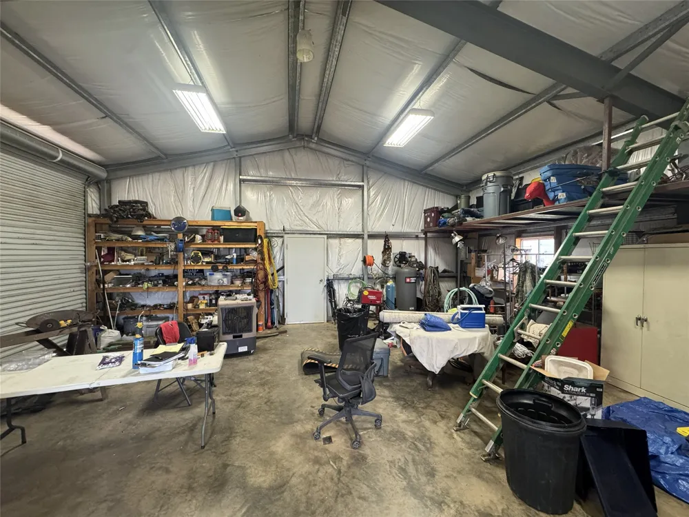 19743 S County Road 3227 Cushing, TX 75760