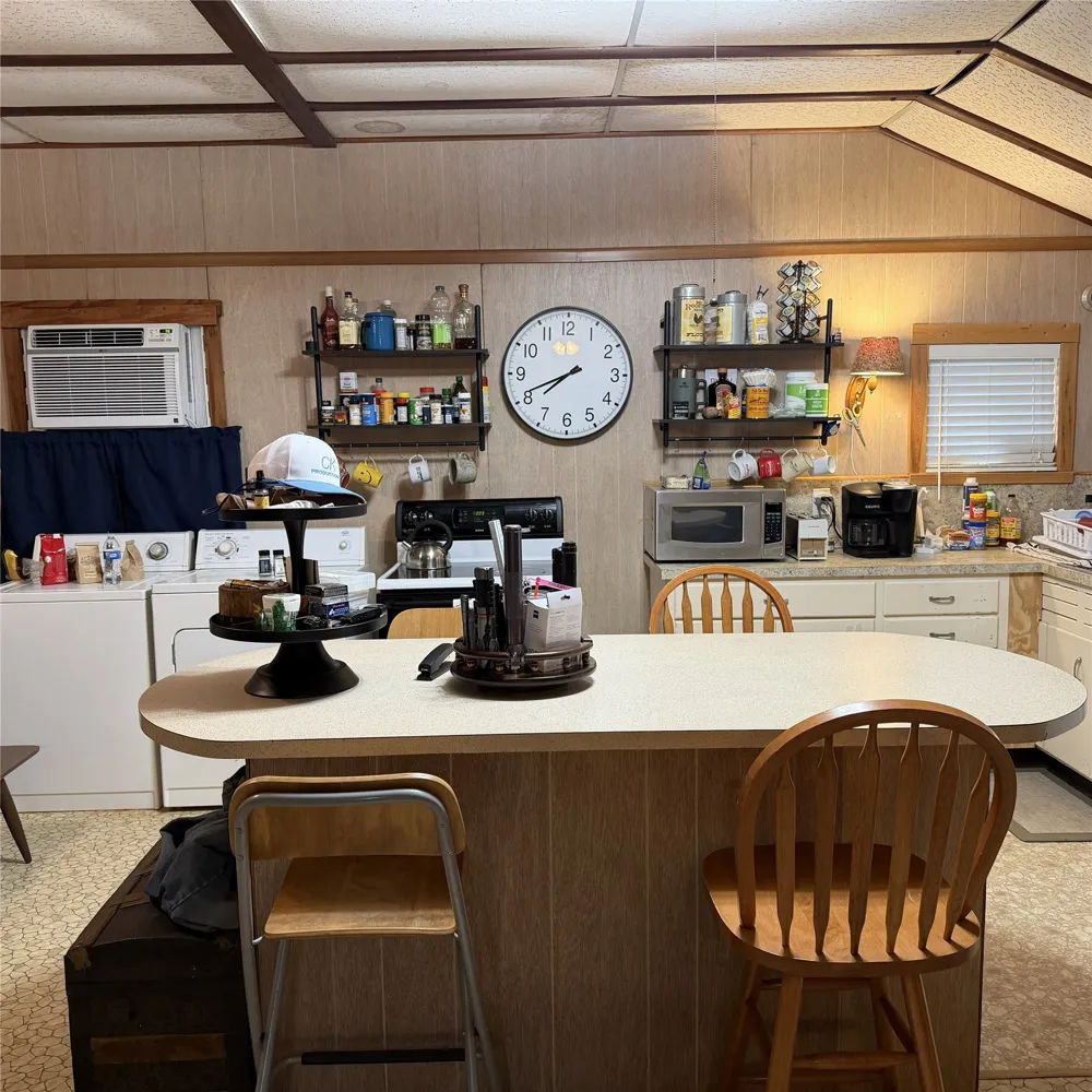19743 S County Road 3227 Cushing, TX 75760