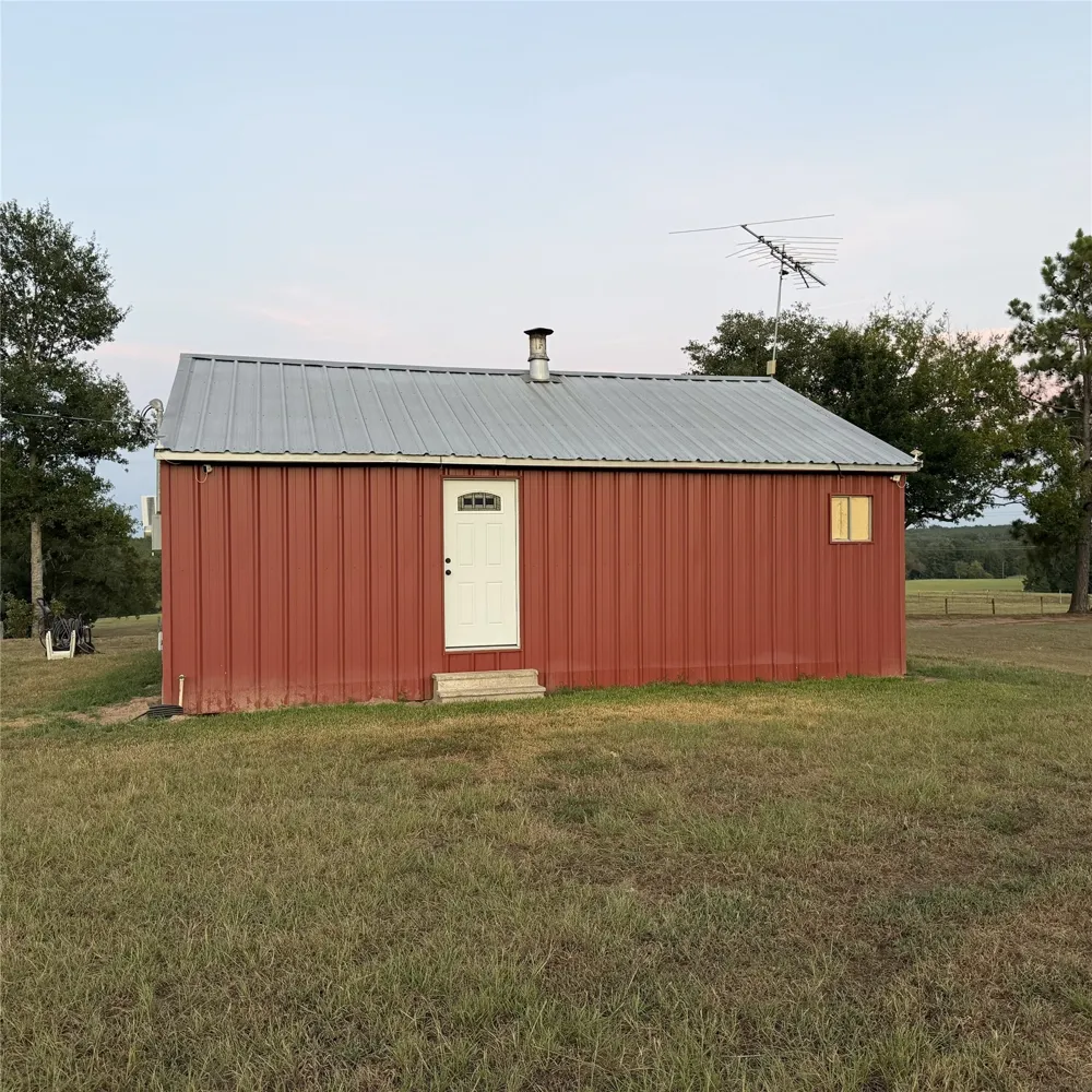 19743 S County Road 3227 Cushing, TX 75760