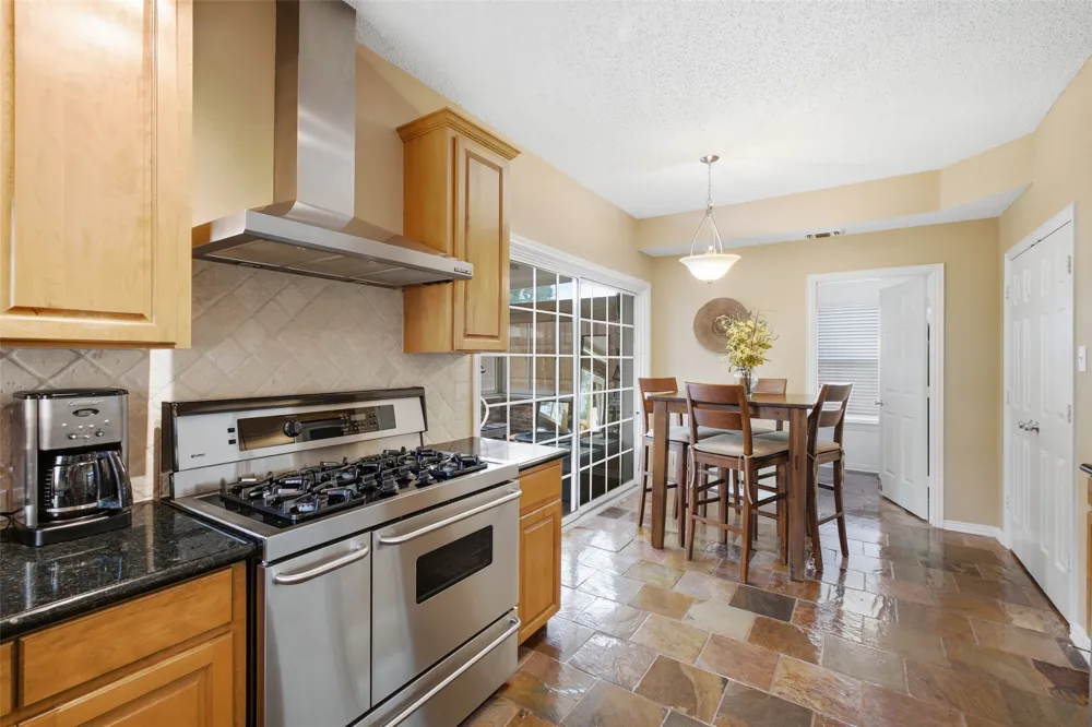 14616 Waterview Circle Addison, TX 75001